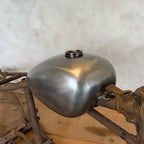 CLASSIC PEANUT FUEL TANK-Mid